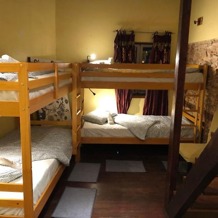Pequeno Hostel Lissabon Buitenkant foto