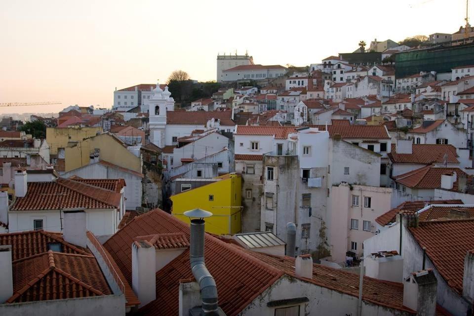 Pequeno Hostel Lissabon Buitenkant foto
