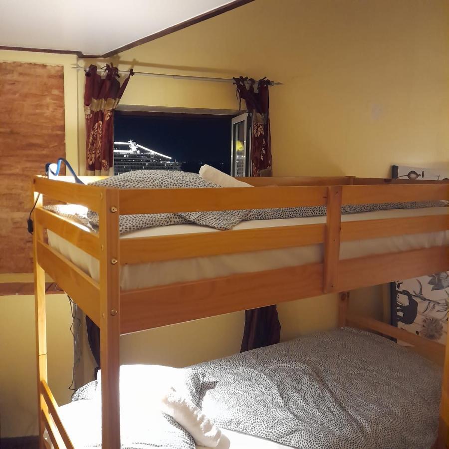 Pequeno Hostel Lissabon Buitenkant foto
