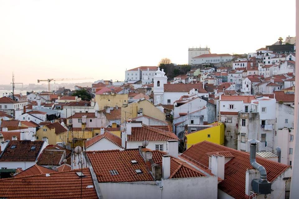 Pequeno Hostel Lissabon Buitenkant foto